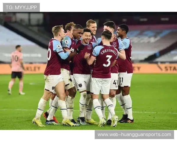 西汉姆联与布莱顿对攻战,半场已出现三粒进球